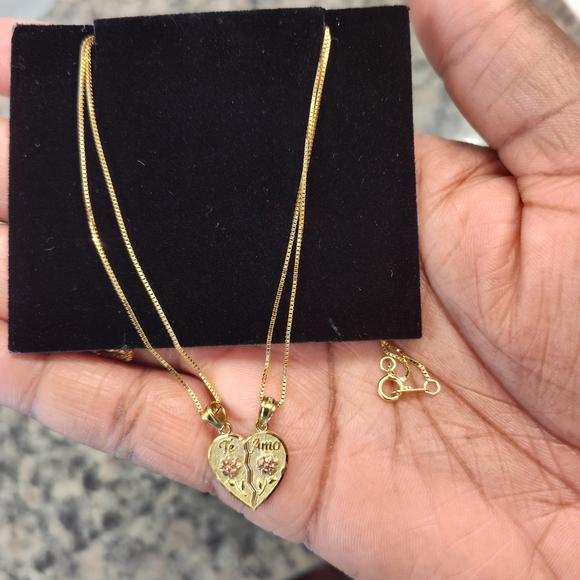 Gold Heart Pendant Necklace - Picture 2 of 3